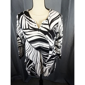 Women's Alfred Dunner Black & White Abstract Tee S